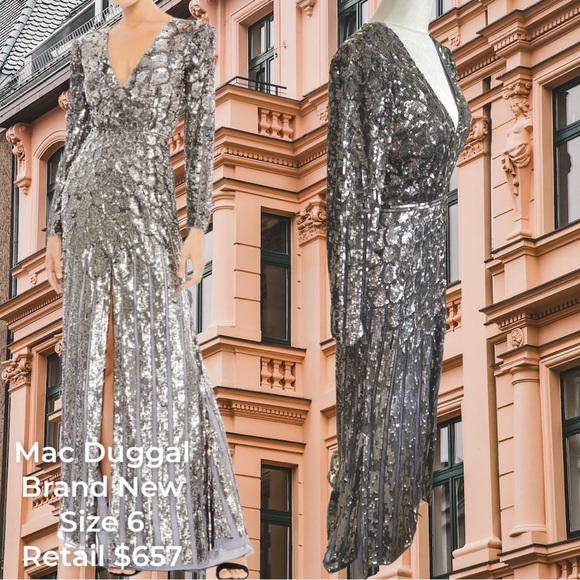 MAC DUGGAL
Column Gown - Picture 4 of 6